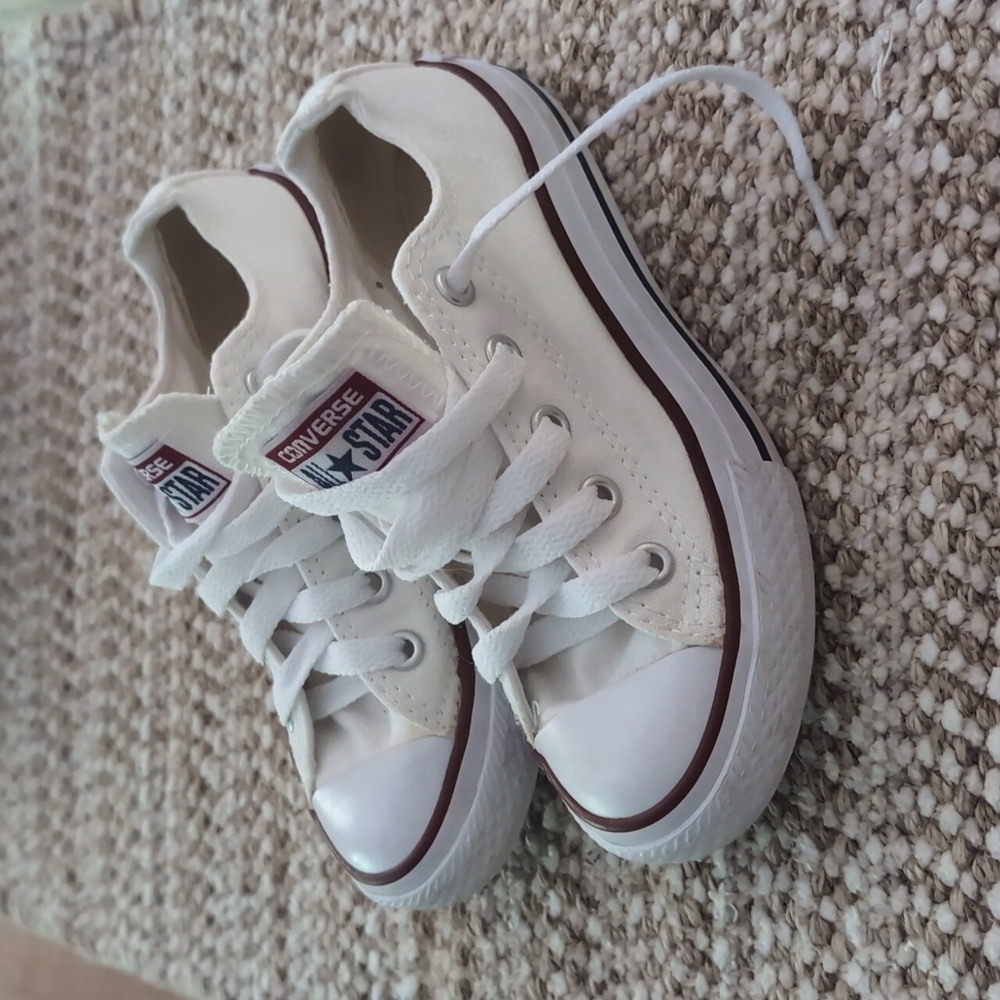Converse Kids White Sneakers Childs Size 11